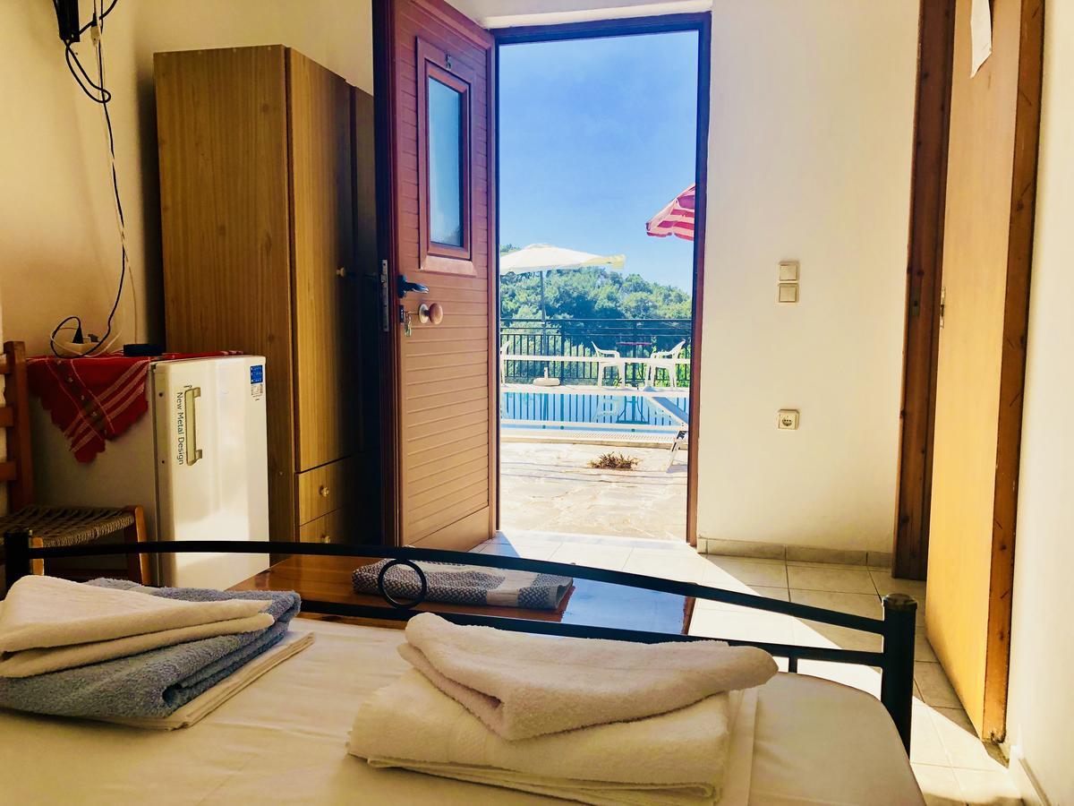 Rooms Olympia Gialiskari  エクステリア 写真